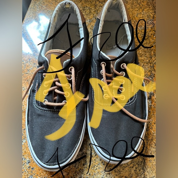 Vans Off the Wall with leather plus another pair free - Picture 6 of 6